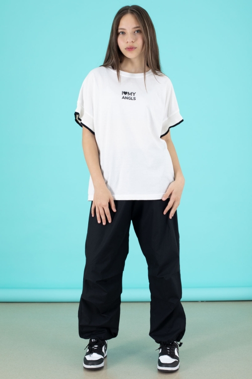 Siyah Yazılı Oversize Tişörtlü Paraşüt Pantolonlu Kız Çocuk Takım 20293