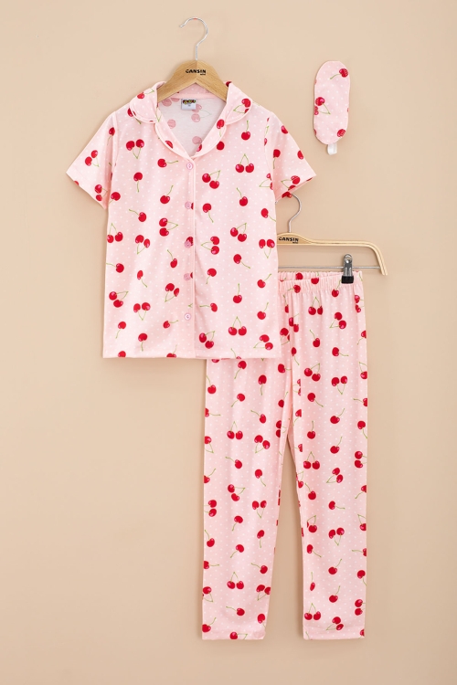 Somon Puantiyeli Kiraz Desenli Kısa Kol Kız Çocuk Pijama Takımı (Göz Bantlı) 20565