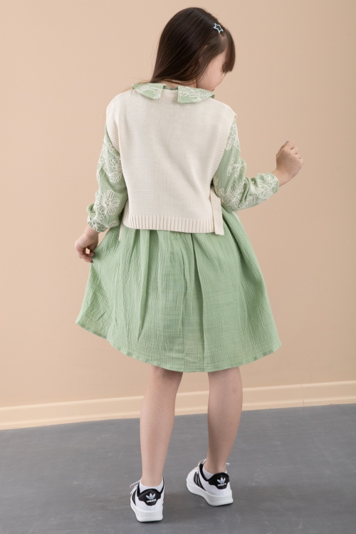 Yeşil Çiçek İşlemeli Süveterli Kız Çocuk Müslin Elbise 20482