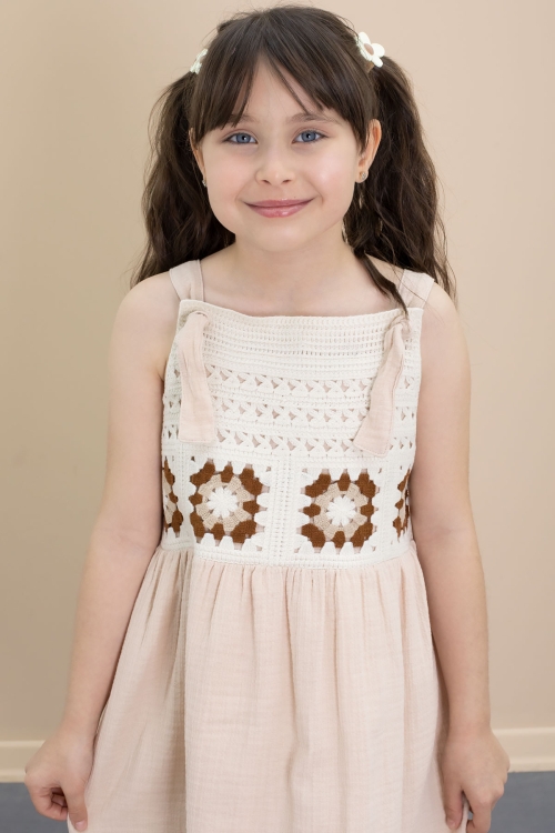 Bej Dantel Detaylı Askılı Kız Çocuk Müslin Elbise 21021