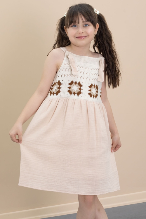 Bej Dantel Detaylı Askılı Kız Çocuk Müslin Elbise 21021