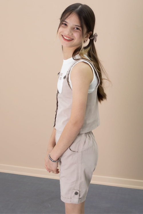 Bej Sıfır Kol Badili Düğmeli Yelekli Kız Çocuk 3lü Şortlu Takım 21033