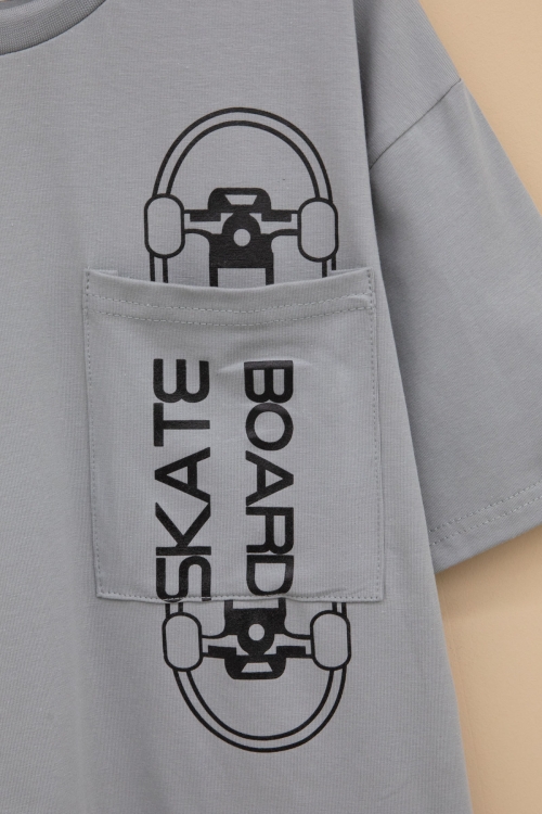 Füme Skateboard Baskılı Cepli Erkek Çocuk Bisiklet Yaka Tişört 20910