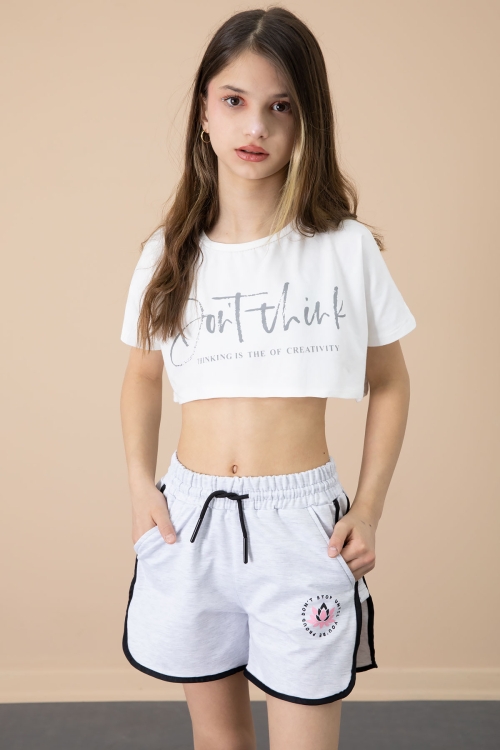 Gri Yanları Yırtmaçlı Çiçek Baskılı Beli Lastikli Kız Çocuk Şort 20740