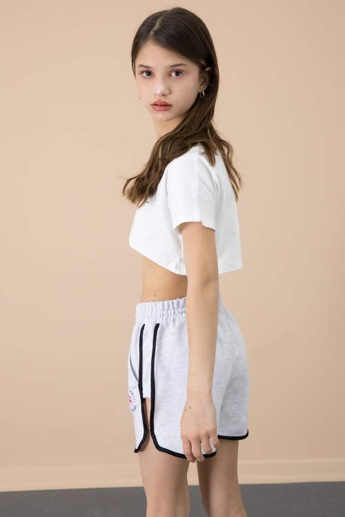 Gri Yanları Yırtmaçlı Çiçek Baskılı Beli Lastikli Kız Çocuk Şort 20740