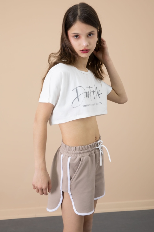 Kahve Yanları Yırtmaçlı Çiçek Baskılı Beli Lastikli Kız Çocuk Şort 20738