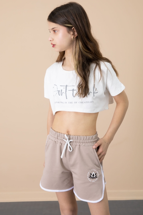 Kahve Yanları Yırtmaçlı Çiçek Baskılı Beli Lastikli Kız Çocuk Şort 20738