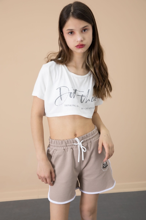 Kahve Yanları Yırtmaçlı Çiçek Baskılı Beli Lastikli Kız Çocuk Şort 20738