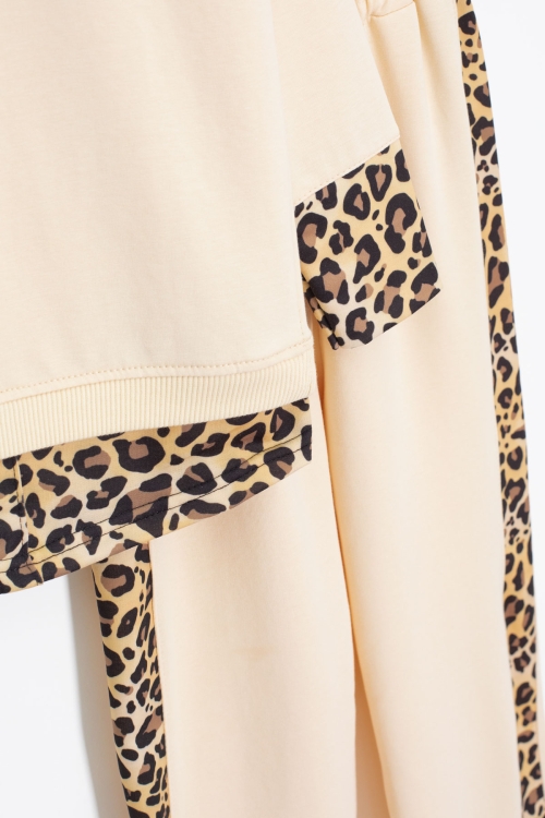 Krem Leopar Şerit Detaylı Kalpli Kız Çocuk Alt Üst 2li Takım 20666