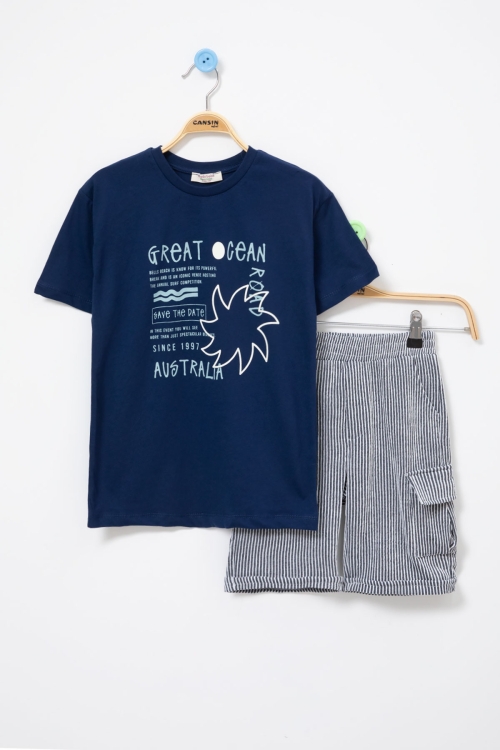 Lacivert Yazı Baskılı Tişörtlü Çizgili Şortlu Erkek Çocuk 2li Takım 21077