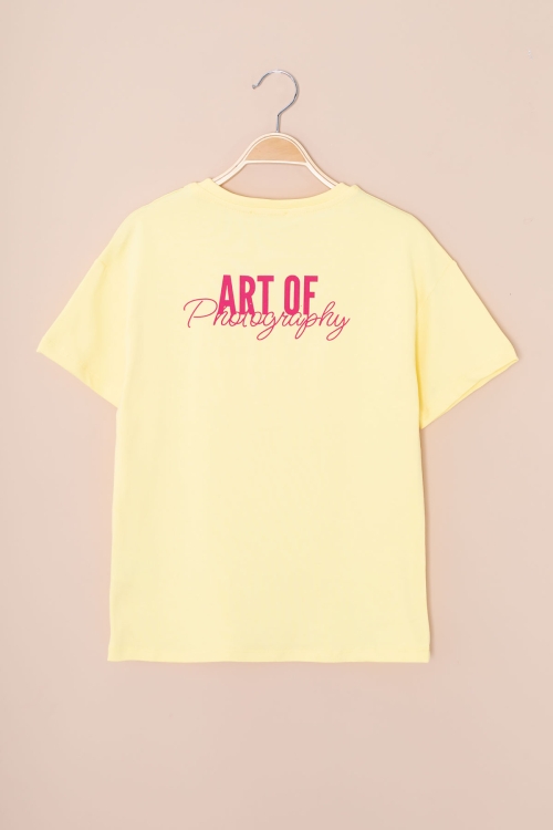 Sarı Sırtı Yazılı Fotoğraf Baskılı Kız Çocuk Bisiklet Yaka Tişört 21045