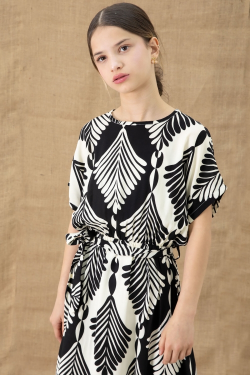 Siyah Yaprak Desenli Fırfırlı Kız Çocuk Kuşaklı Elbise 20766