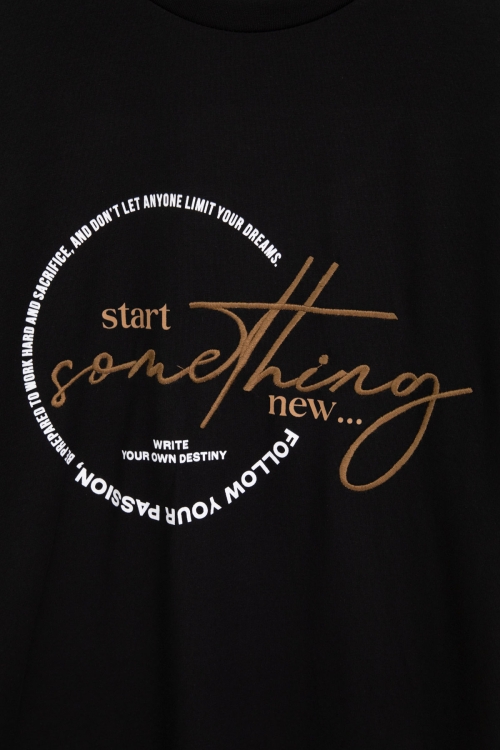 Siyah Yazı Nakışlı Sırtı Baskılı Erkek Çocuk Bisiklet Yaka Tişört 20895