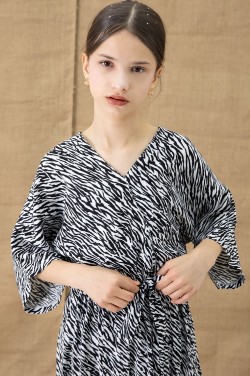 Siyah Zebra Desenli Kuşaklı Kız Çocuk Kısa Kol Elbise 20769