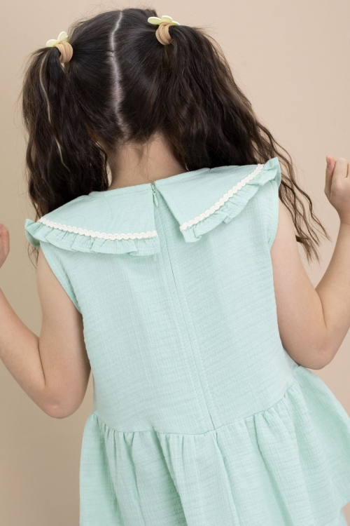 Yeşil Sıfır Kol Bebe Yaka Bluzlu Pantolonlu Kız Çocuk 2li Takım 21032