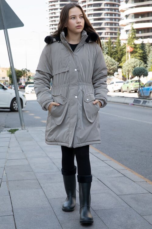 Bej Cep Detaylı İçi Kürklü Çıkarılabilir Kapüşonlu Kız Çocuk Şişme Mont 21336