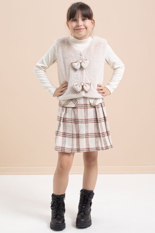 Bej Kız Çocuk Peluş Yelekli Ekose Desenli Şort Etekli 3lü Takım 21527