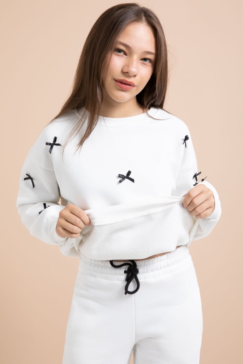 Beyaz Fiyonk Nakışlı Bisiklet Yaka Kız Çocuk Şardonlu Eşofman Takımı 21289