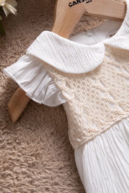 Beyaz Kolları Fırfırlı Dantel İşlemeli Kız Bebek Elbise  22655