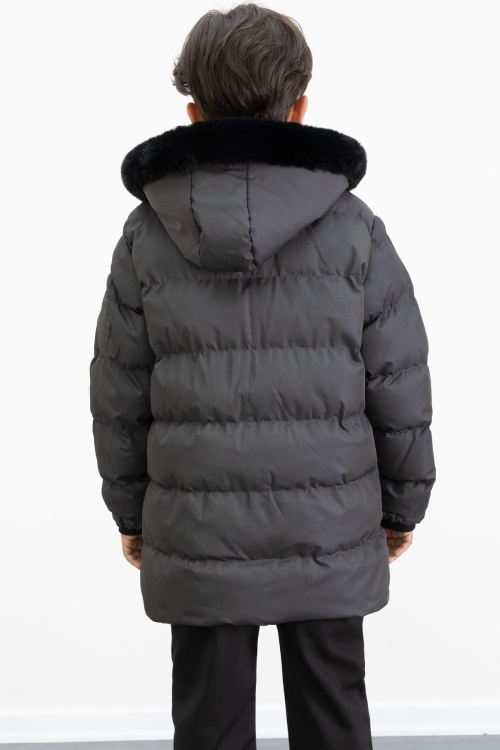 Erkek Çocuk Füme Yazılı Arma Detaylı İçi Kürklü Kapüşonlu Şişme Mont 21342