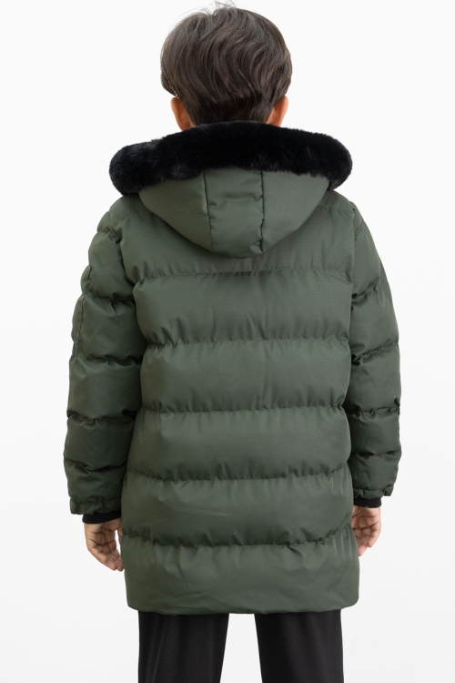 Erkek Çocuk Haki Yazılı Arma Detaylı İçi Kürklü Kapüşonlu Şişme Mont 21344