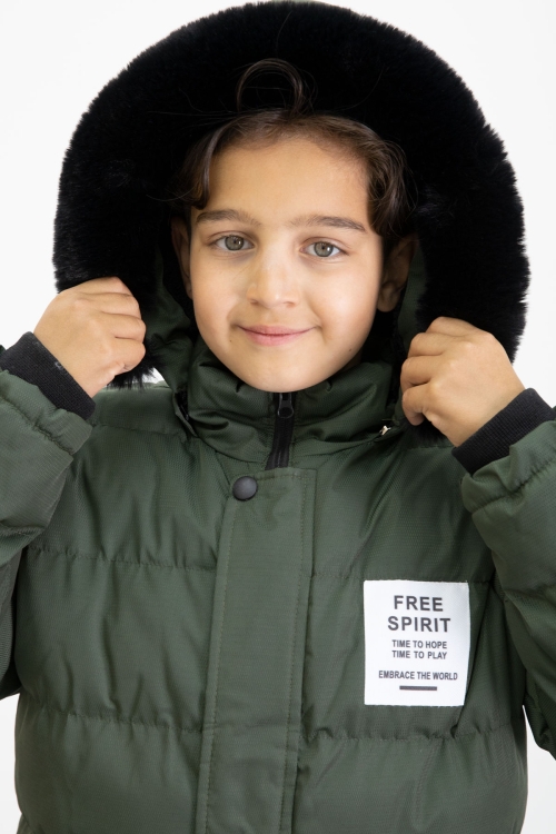 Erkek Çocuk Haki Yazılı Arma Detaylı İçi Kürklü Kapüşonlu Şişme Mont 21344