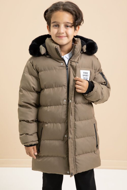 Erkek Çocuk Kahverengi Yazılı Arma Detaylı İçi Kürklü Kapüşonlu Şişme Mont 21369