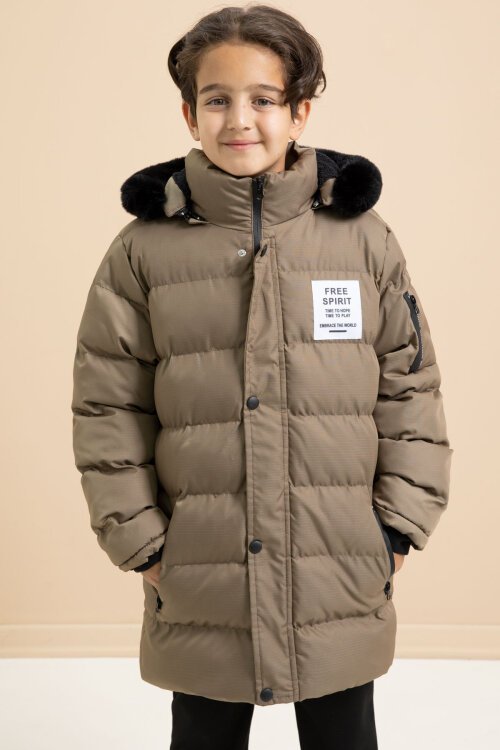 Erkek Çocuk Kahverengi Yazılı Arma Detaylı İçi Kürklü Kapüşonlu Şişme Mont 21369