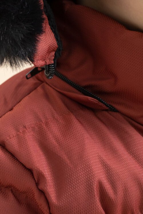 Erkek Çocuk Kiremit Yazılı Arma Detaylı İçi Kürklü Kapüşonlu Şişme Mont 21347