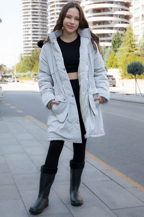 Gri Cep Detaylı İçi Kürklü Çıkarılabilir Kapüşonlu Kız Çocuk Şişme Mont 21339