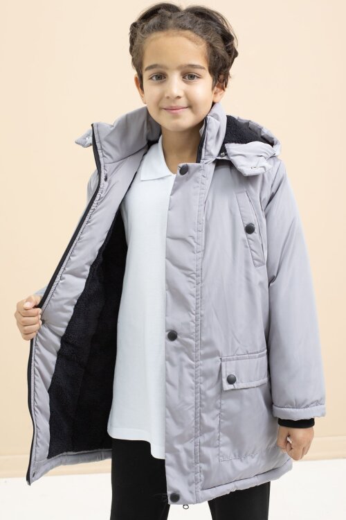 Gri İçi Kürklü Çıtçıtlı Cepli Uzun Kesim Erkek Çocuk Kapüşonlu Şişme Mont 21448