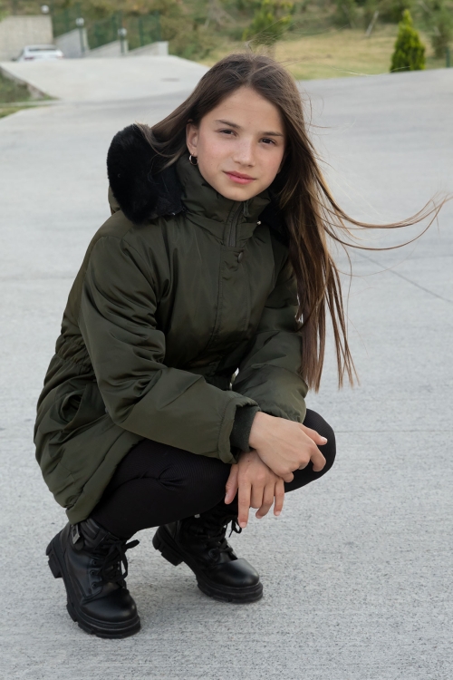 Haki Çıtçıtlı Cepli Esnek Bel İçi Kürklü Kız Çocuk Kapüşonlu Mont 21306