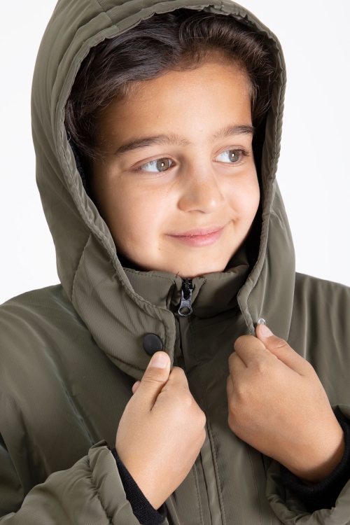 Haki Fermuarlı Göğüs Cepli İçi Kürklü Erkek Çocuk Kapüşonlu Mont 21370