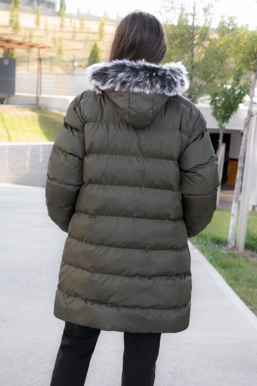 Haki İçi Kürklü Çıtçıtlı Kapüşonlu Kız Çocuk Şişme Mont 21318