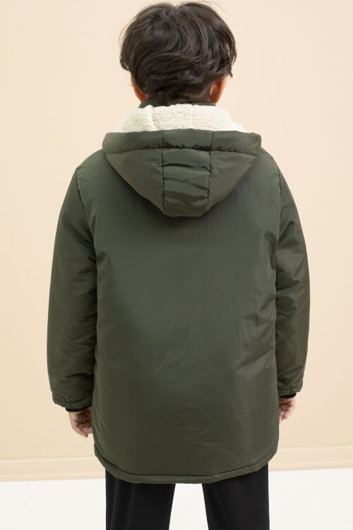 Haki Yazı Detaylı Göğüs Cepli İçi Kürklü Erkek Çocuk Kapüşonlu Mont 21476