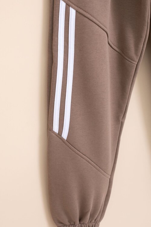 Kahve Şerit Detaylı Yazı Baskılı Beli Lastikli Erkek Çocuk Eşofman Altı 21455