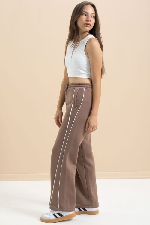 Kahve Yanları Şeritli Geniş Paça Kız Çocuk Şardonlu Eşofman Altı 21463