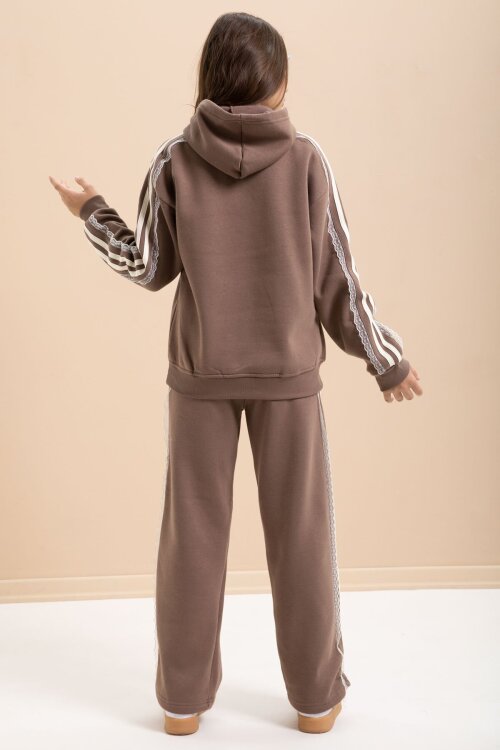 Kahverengi 3 İplik Şardonlu Şeritli Dantel  Detaylı Kız Çocuk Kapüşonlu Eşofman Takımı  22721
