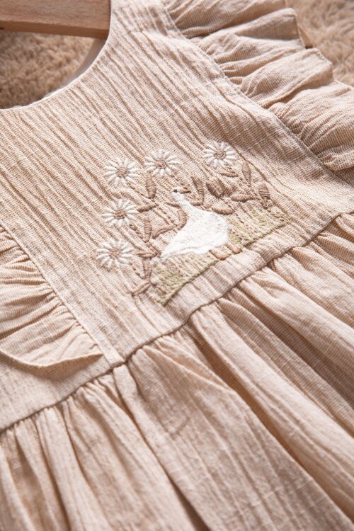 Kahverengi Çiçek Nakışlı Fırfırlı Kız Bebek Kısa Kol Elbise  22673