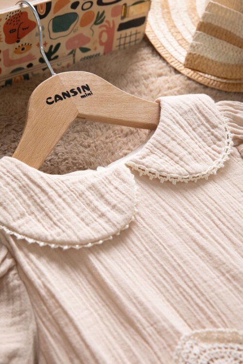 Kahverengi Dantel İşlemeli Kuşaklı Kız Çocuk Müslin Elbise  22660