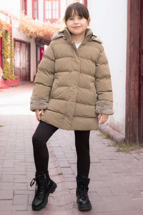 Kahverengi Kolu Kürk Detaylı İçi Yünlü Kız Çocuk Kapüşonlu Şişme Mont 21330