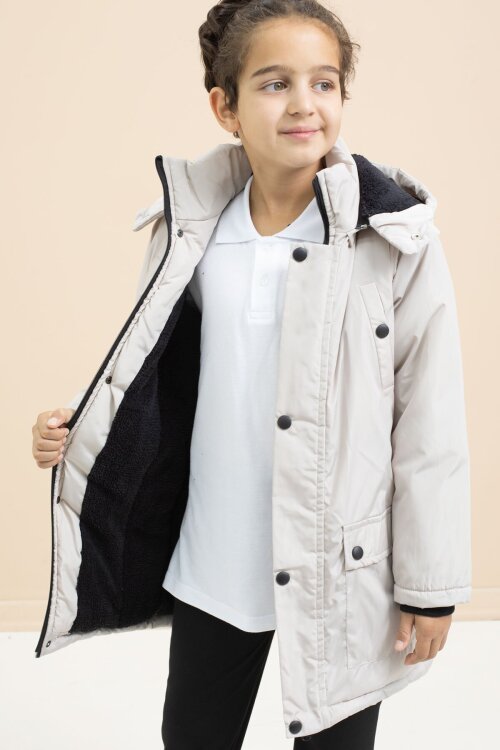 Krem İçi Kürklü Çıtçıtlı Cepli Uzun Kesim Erkek Çocuk Kapüşonlu Şişme Mont 21447