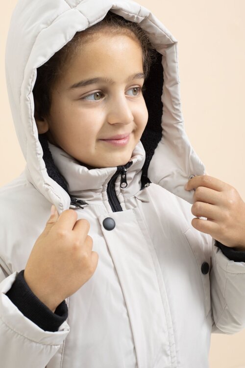 Krem İçi Kürklü Çıtçıtlı Cepli Uzun Kesim Erkek Çocuk Kapüşonlu Şişme Mont 21447