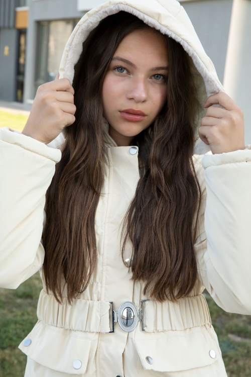 Krem Kemerli Nubuk Kumaş Kız Çocuk İçi Kürklü Kapüşonlu Şişme Mont 21315