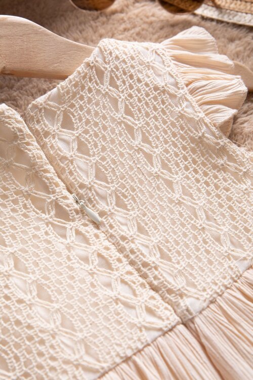 Krem Kolları Fırfırlı Dantel İşlemeli Kız Bebek Elbise  22665