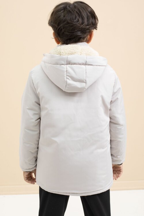 Krem Yazı Detaylı Göğüs Cepli İçi Kürklü Erkek Çocuk Kapüşonlu Mont 21478