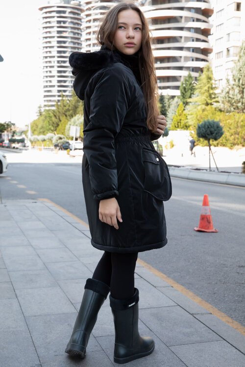 Siyah Cep Detaylı İçi Kürklü Çıkarılabilir Kapüşonlu Kız Çocuk Şişme Mont 21337