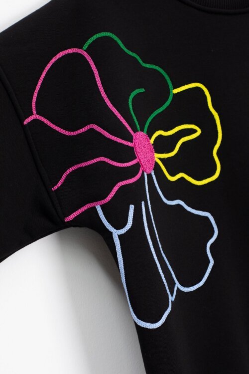 Siyah Çiçek Nakış Detaylı Geniş Paça Kız Çocuk Şardonlu Takım 23283