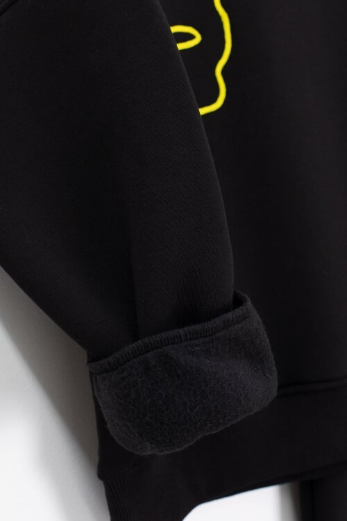 Siyah Çiçek Nakış Detaylı Geniş Paça Kız Çocuk Şardonlu Takım 23283