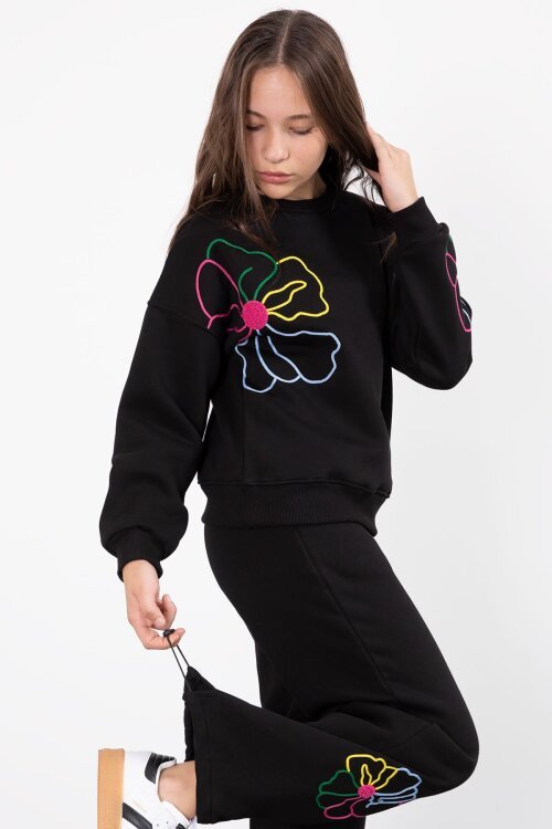 Siyah Çiçek Nakış Detaylı Geniş Paça Kız Çocuk Şardonlu Takım 23283